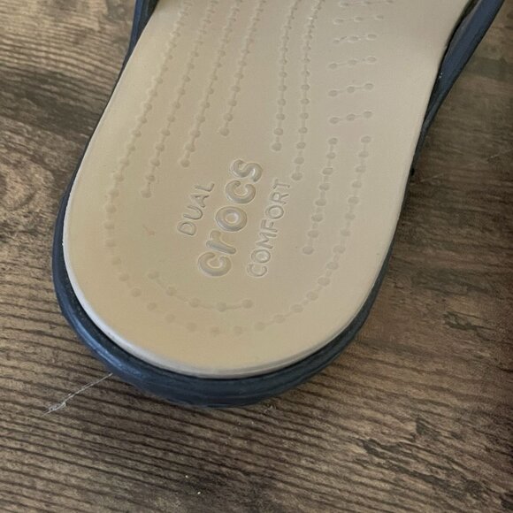 Crocs Womens Sanrah Sandal Sz 10 Brown Gold Hammered Teardrop Wedge Heel Slide - Picture 7 of 10